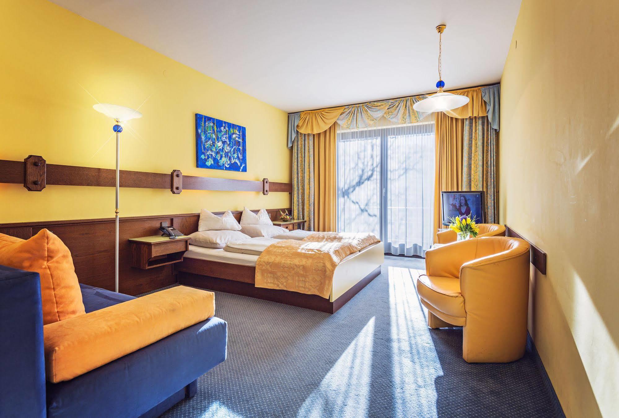 Hotel Zanker Döbriach Exteriör bild